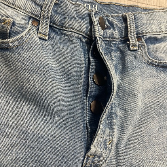 a.n.a. Highest Rise 90's Denim Bermuda 9'' inseam Size 6 - Picture 4 of 11